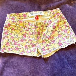 Flowered shorts